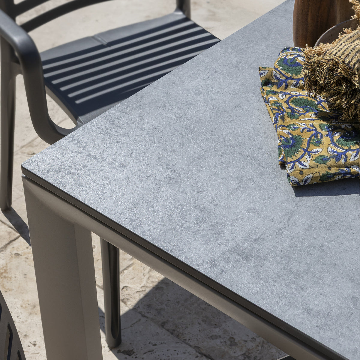 Table rectangulaire GREGGIA 160 x 95 cm