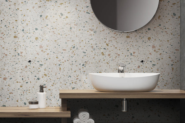 Marbre, pierre ou faïence : quel revêtement mural choisir pour une salle de bain tendance ?